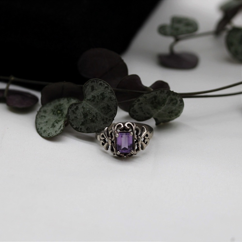 Vintage Sterling Silver Amethyst Filigree Ring Emerald Cut Gothic Scroll Sz 6.5 - Picture 1 of 9